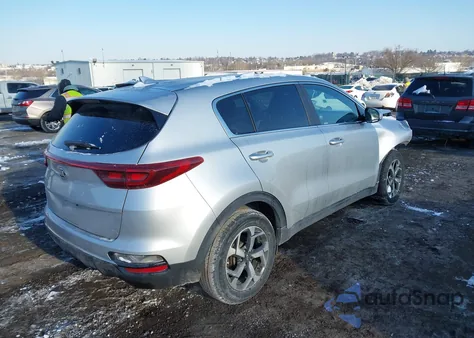 2020 Kia Sportage Lx z USA, uszkodzony, nr VIN KNDPM3AC6L7712831
